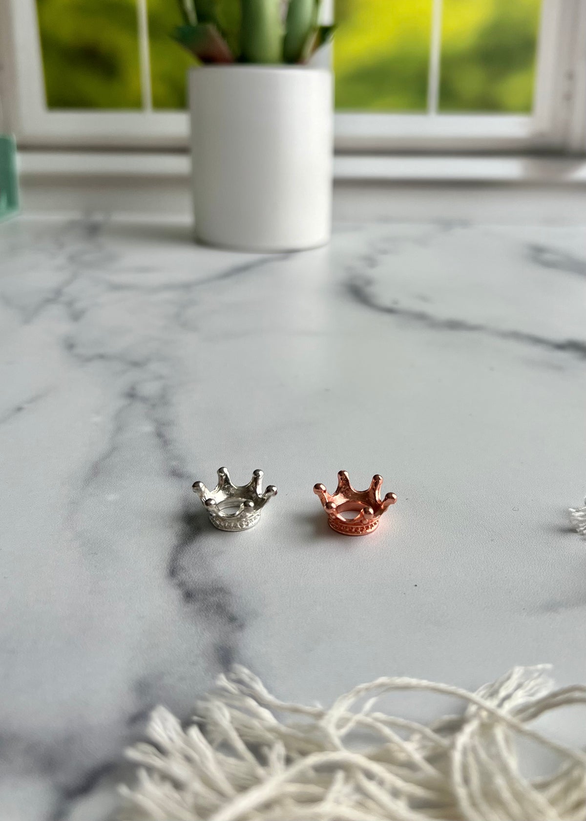 Mini Crown Sphere Holder