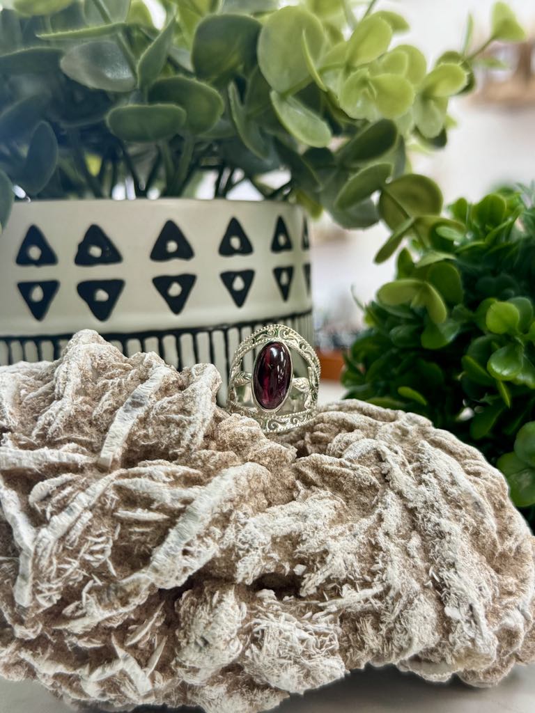 Garnet Sterling Silver Ring Size 6