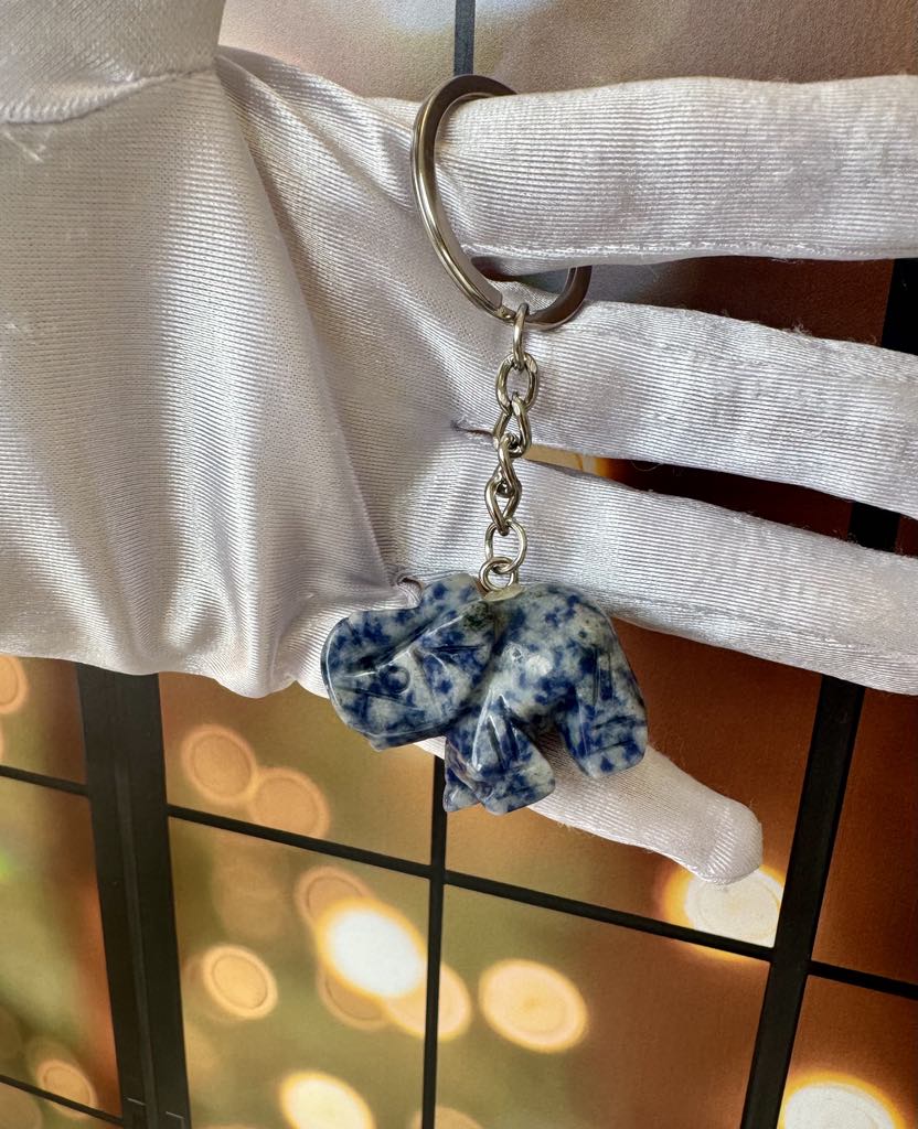 Elephant keychain (Sodalite)